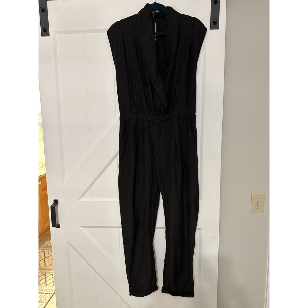 Women's Black Sleeveless Jumpsuit